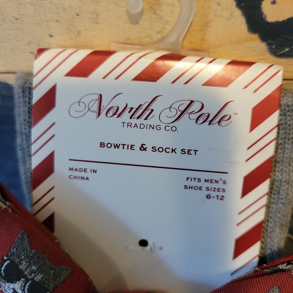 SALE-North Pole Trading Co men's bowtie and socks with cat theme set - Picture 2 of 7